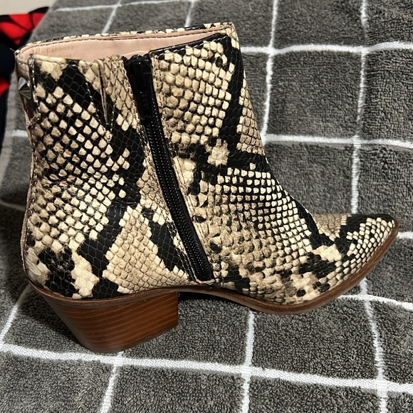 Aldo booties size 6 - Picture 6 of 7